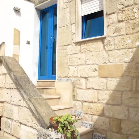 Facile - Via San Francesco Da Paola Otranto